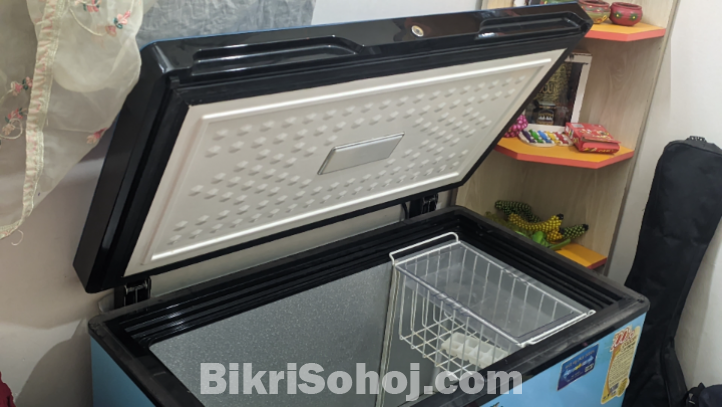 Walton deep refrigerator